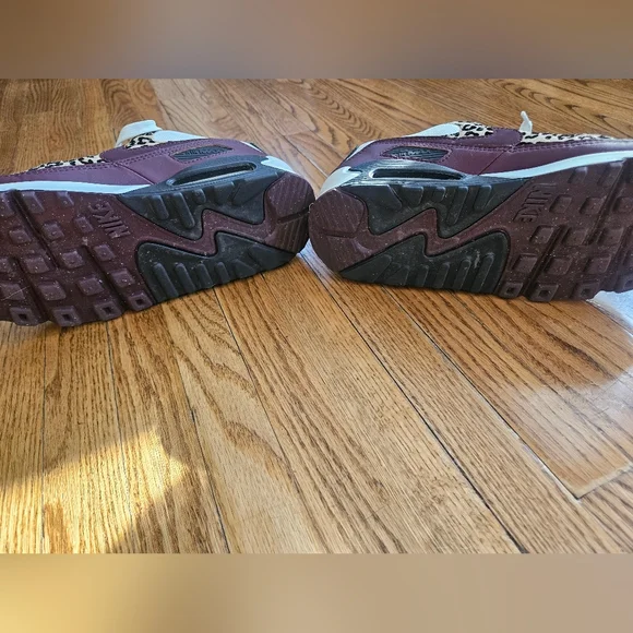 Women's NIKE Leopard Print Sneakers - Picture 7 of 7